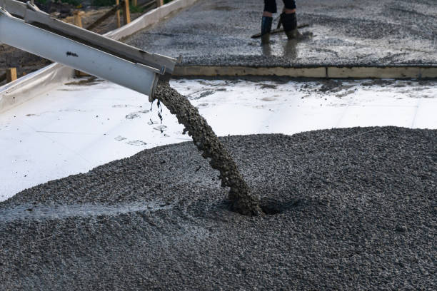 Best Best Concrete Contractor  in Isanti, MN